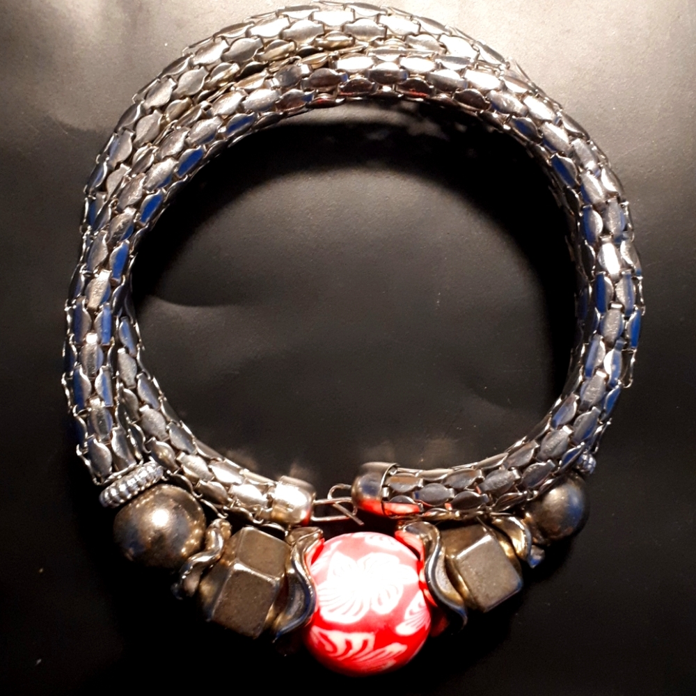 Silver and pink twisted bracelet